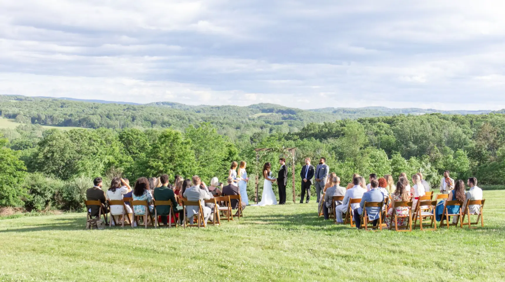 Intimite wedding venue upstate new york with beautiful view